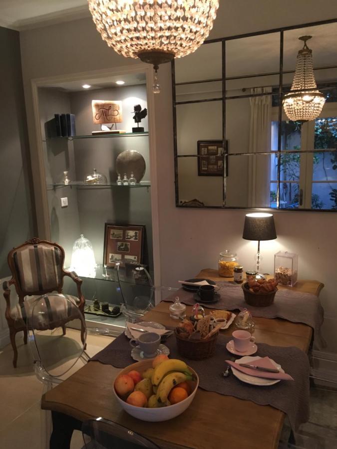 Bed and Breakfast Vue Sur Cour La Rochelle  Exterior foto